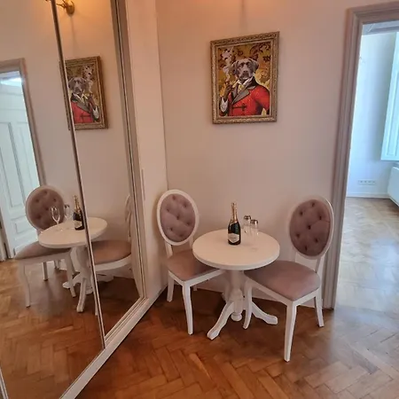 Apartman In The Center, Close To The Sea And Park