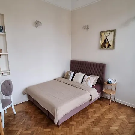 In The Center, Close To The Sea And Park Apartment *